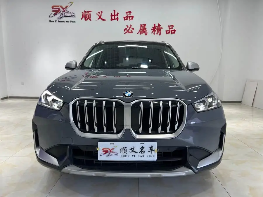 بي إم دبليو X1 2023 sDrive25Li حزمة تصميم X