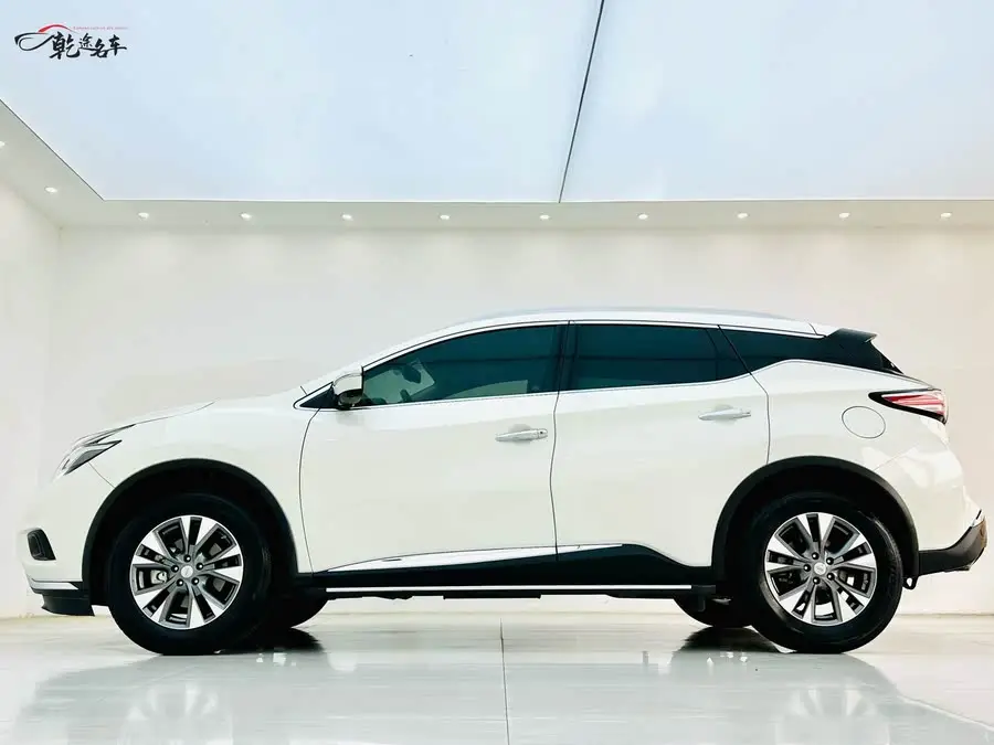 لو لان 2019 2.5L XL إصدار فاخر ذكي للدفع الثنائي المعتمد من الدولة VI