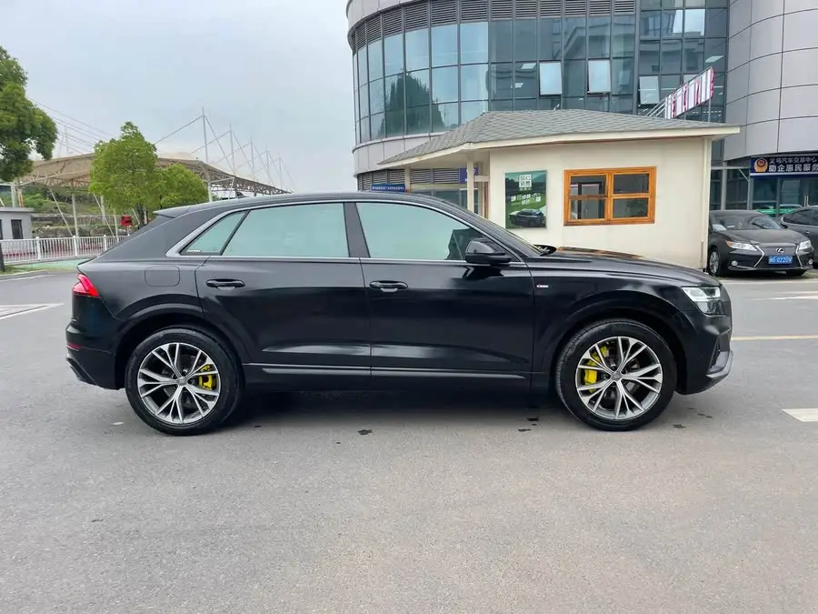 أودي Q8 2019 55 TFSI الطراز الديناميكي الفاخر