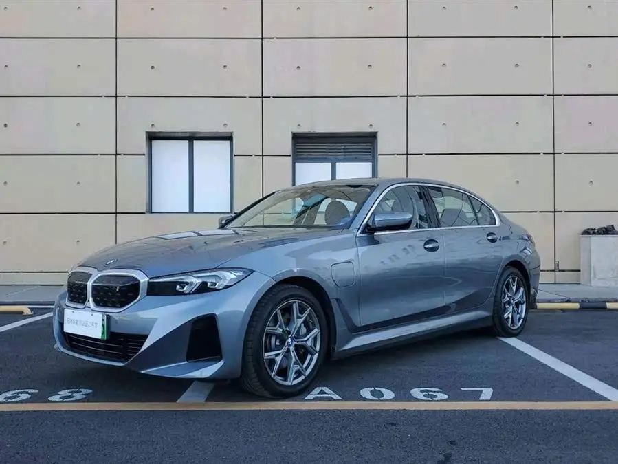 BMW i3 2022 eDrive 35 L