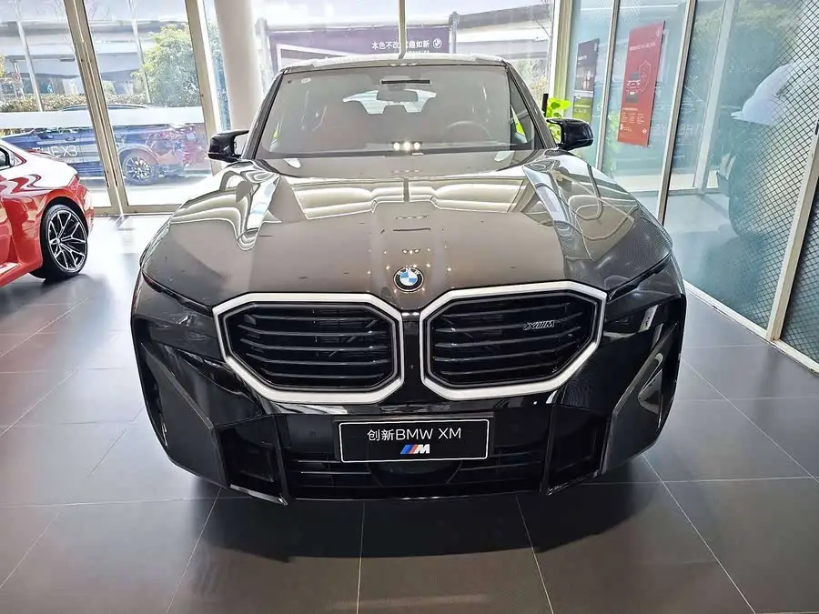 بي ام دبليو XM 2023 50e