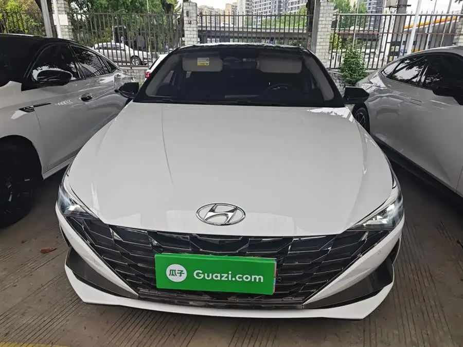 إيلانتر 2022 1.5 لتر CVT LUX النسخة المميزة