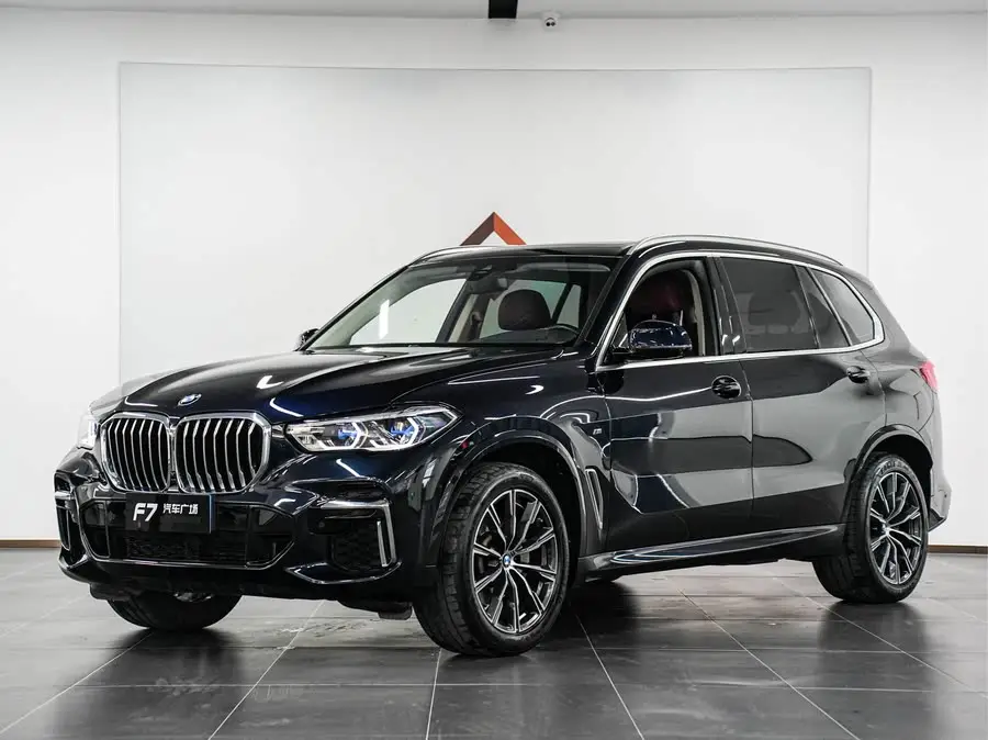 بي إم دبليو X5 2022 xDrive 30Li حزمة M الرياضية الفاخرة