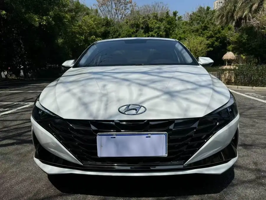 إلينترا 2023 1.5L CVT GLX النخبة