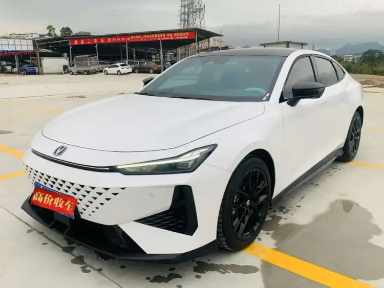 Changan UNI-V 2024 1.5T Premium