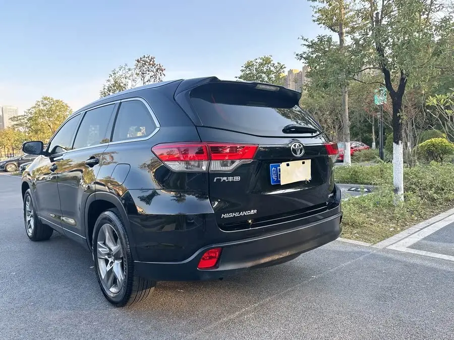 هاي لاندر 2021 2.0T دفع ثنائي فئة متميزة 7 مقاعد