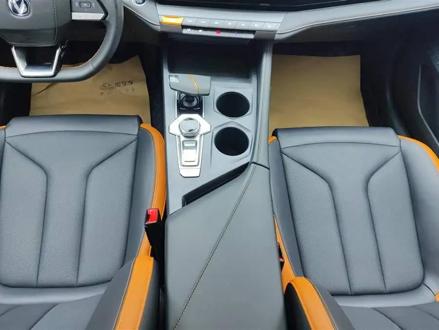 Changan UNI-V 2023 1.5T Premium