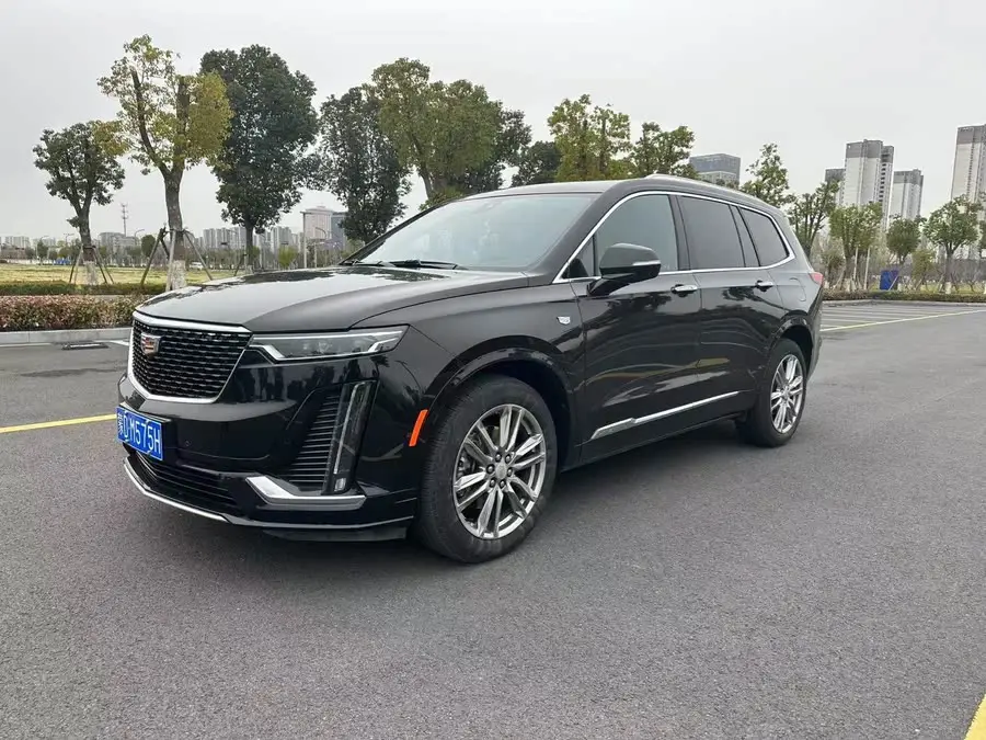 كاديلاك XT6 2022 2.0T طراز ستة مقاعد دفع رباعي فاخر