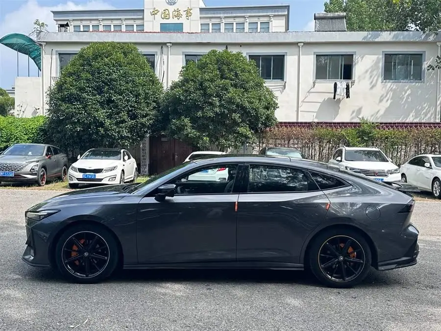 Changan UNI-V 2022 1.5T Premium