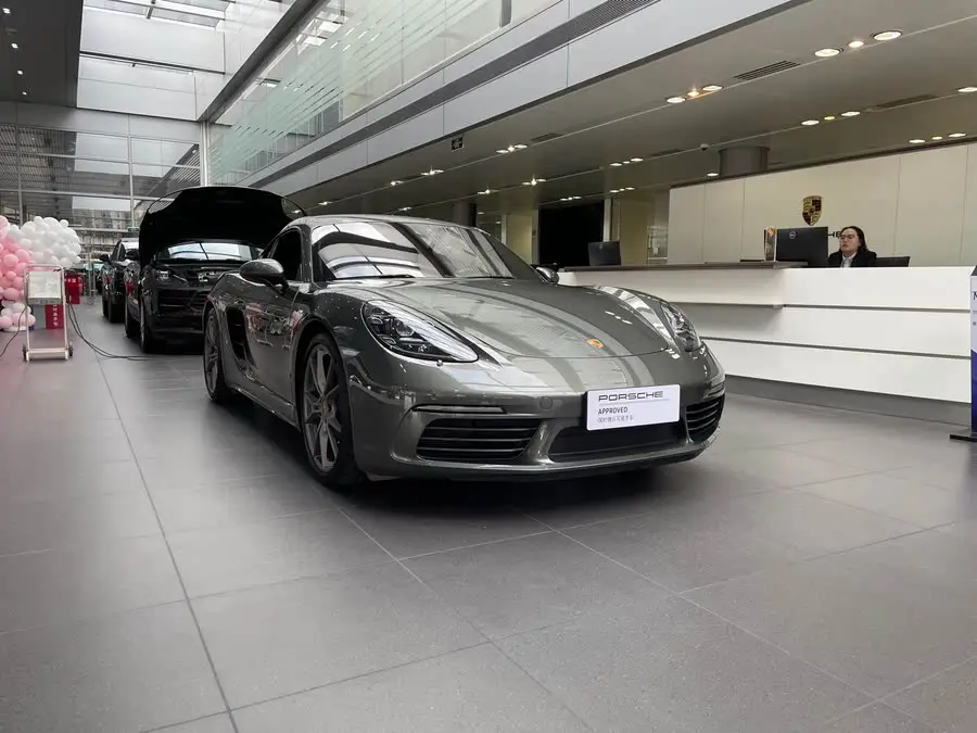 Porsche 718 2022 Cayman 2.0T