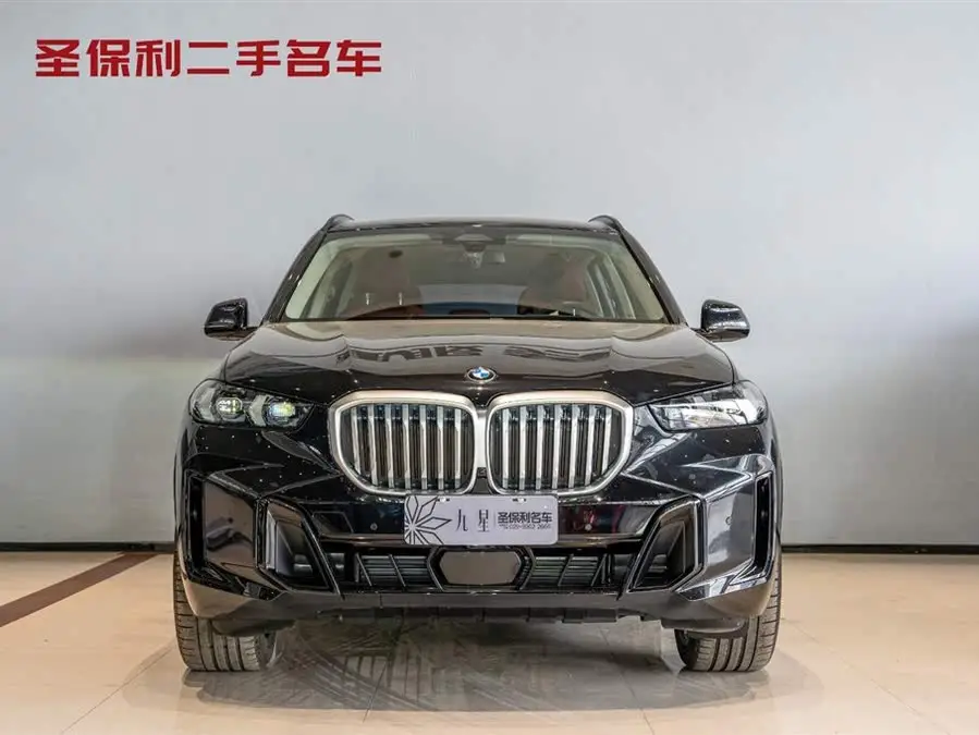 بي إم دبليو X5 2023 xDrive 30Li طراز M الرياضي مع باقة الليل