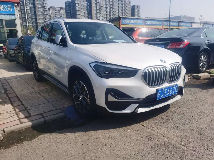 بي إم دبليو X1 2022 sDrive20Li الفاخرة