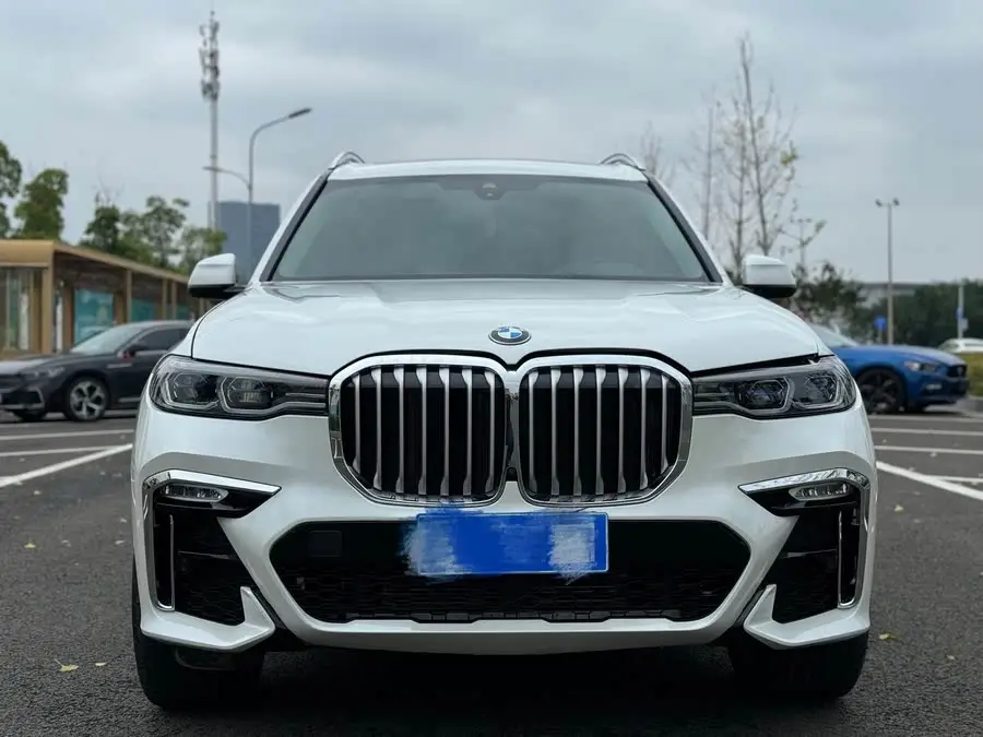 بي إم دبليو X7 طراز 2019 xDrive40i حزمة الرفاهية
