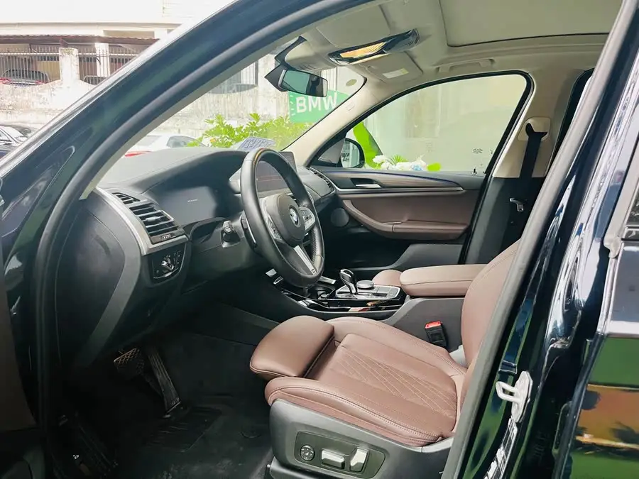 BMW X3 2023 xDrive30i Leading M Night Package