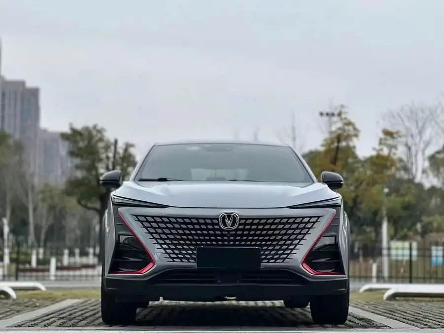 شانغهاي UNI-T 2020 1.5T الفاخرة