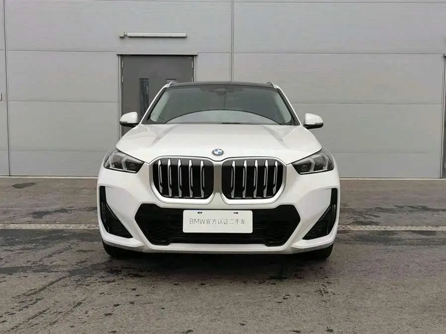 بي إم دبليو X1 2023 sDrive25Li M حزمة رياضية