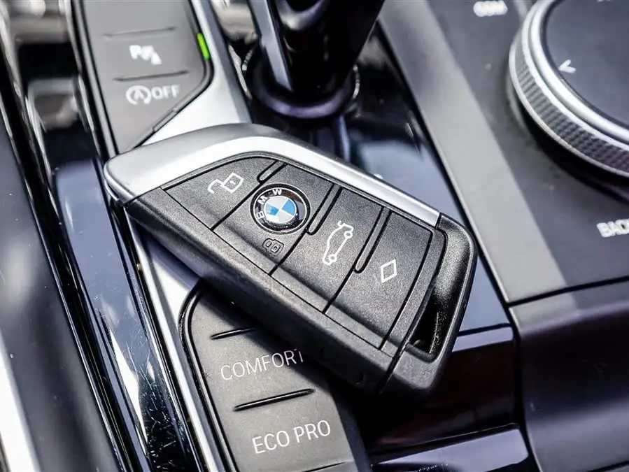 بي إم دبليو Z4 2022 sDrive 25i حزمة رياضية M