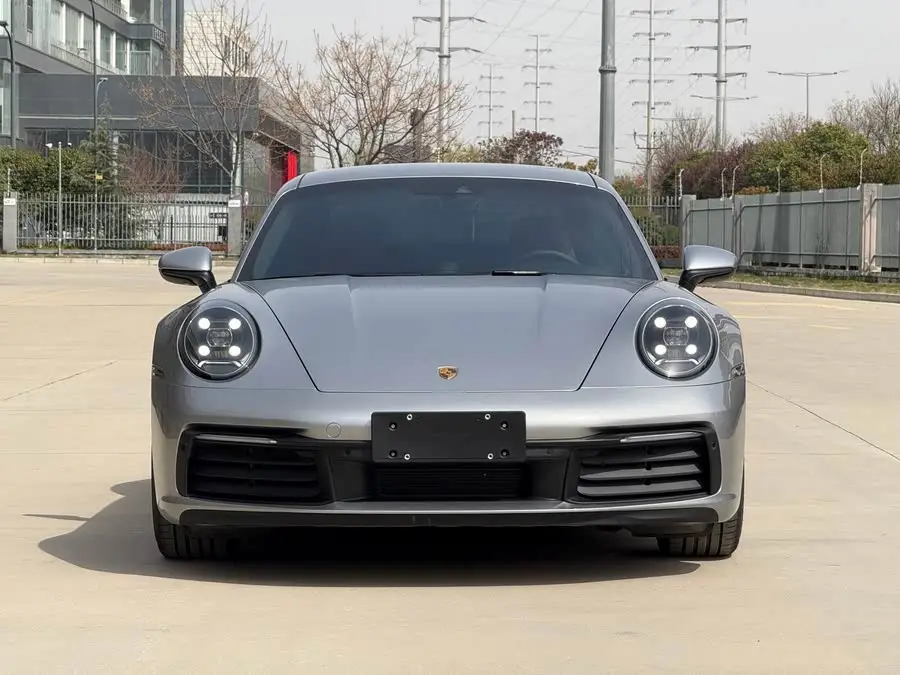 بورش 911 2023 كاريرا 3.0T
