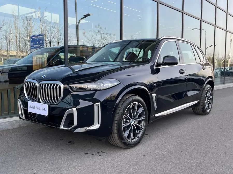 بي إم دبليو X5 2023 xDrive 30Li حزمة M الرياضية