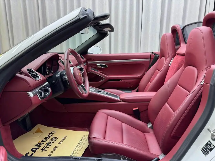 Porsche 718 2022 Model Boxster 2.0T