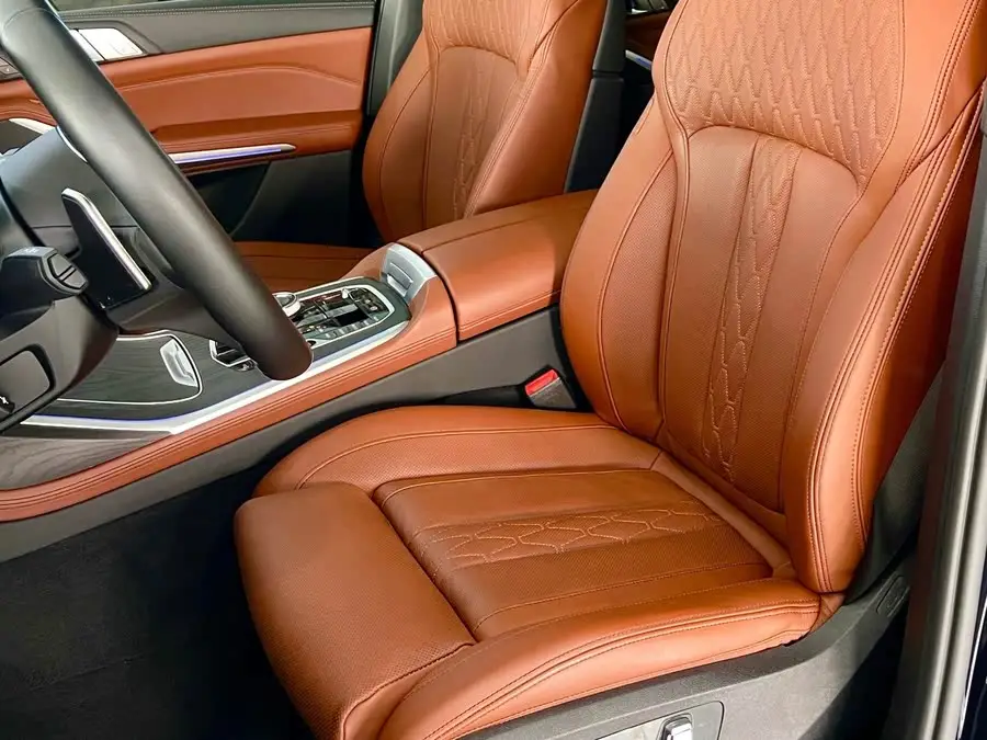 بي إم دبليو X7 2022 xDrive40i حزمة M الرياضية