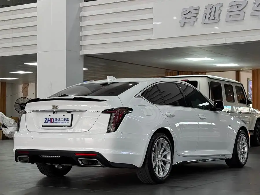 كاديلاك CT5 طراز 2020 تعديل 28T النسخة الرياضية الأنيقة