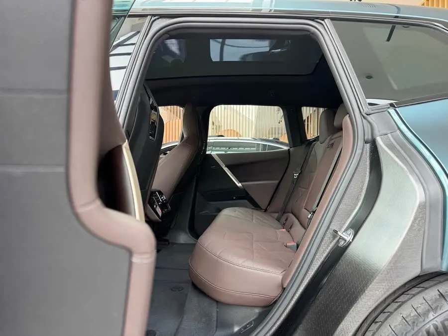 BMW iX 2022 xDrive40