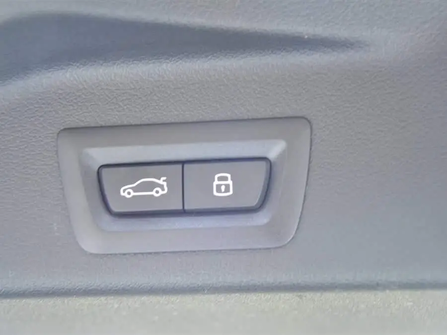 BMW X5 2023 xDrive 30Li Luxury M Sport Night Package