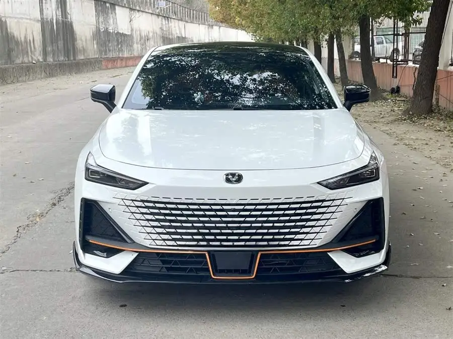 Changan UNI-V 2023 1.5T Sport Version
