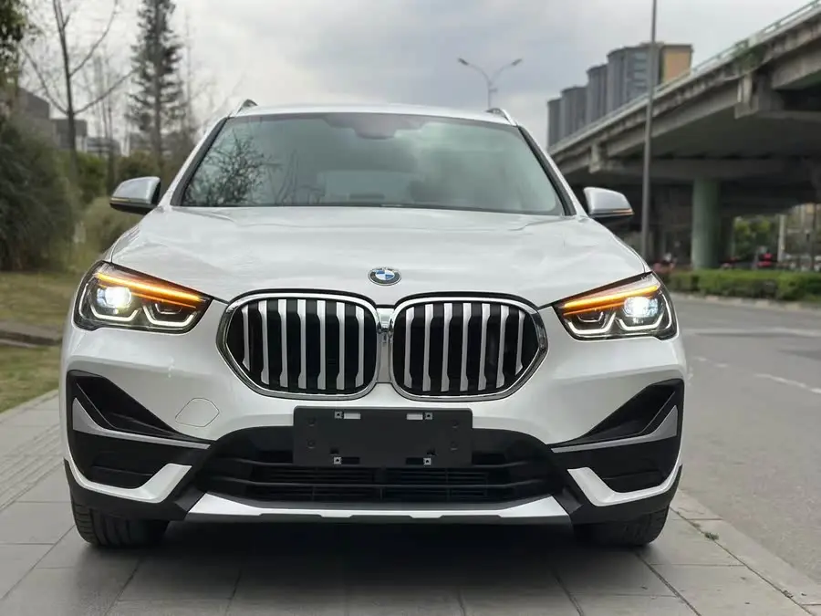 بي إم دبليو X1 2022 sDrive20Li إصدار فاخر