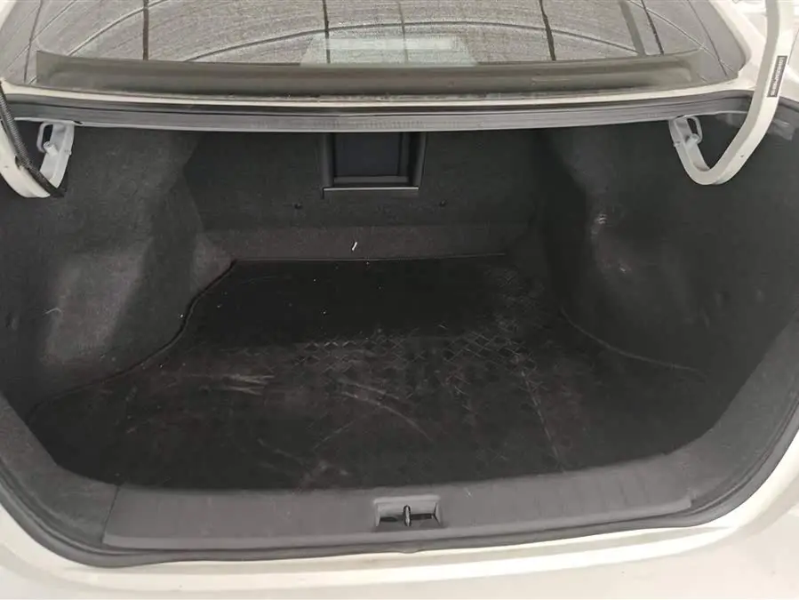 2022 نيسان سيلفي الكلاسيكية 1.6XL CVT الفاخرة