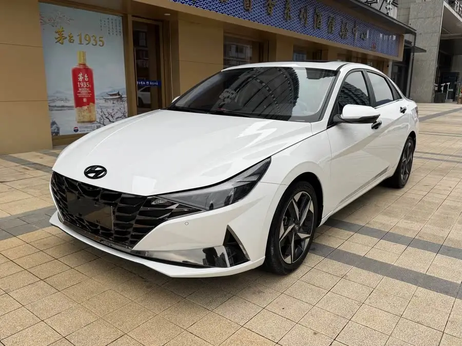 إلانتر 2023 1.5 لتر CVT LUX النسخة المتميزة