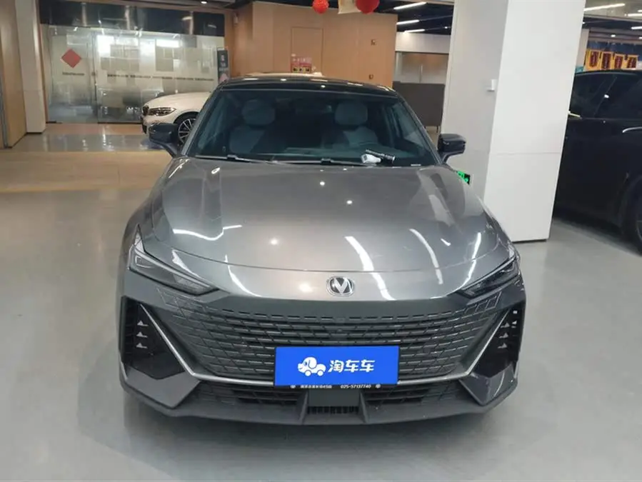 Changan UNI-V 2022 1.5T Premium