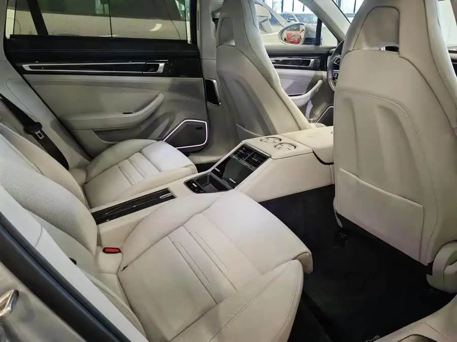 2023 Panamera Executive Long Wheelbase Platinum Edition 2.9T