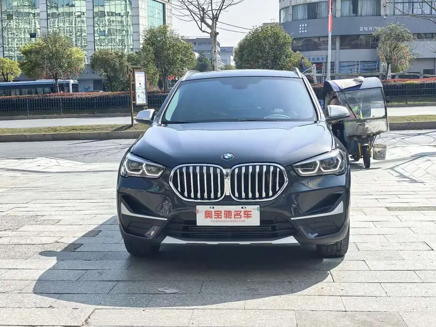 بي إم دبليو X1 2022 sDrive20Li طراز الموضة