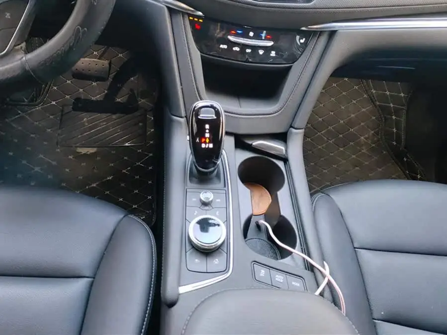 Cadillac XT5 2022 2.0T Two-Wheel Drive Luxury Model