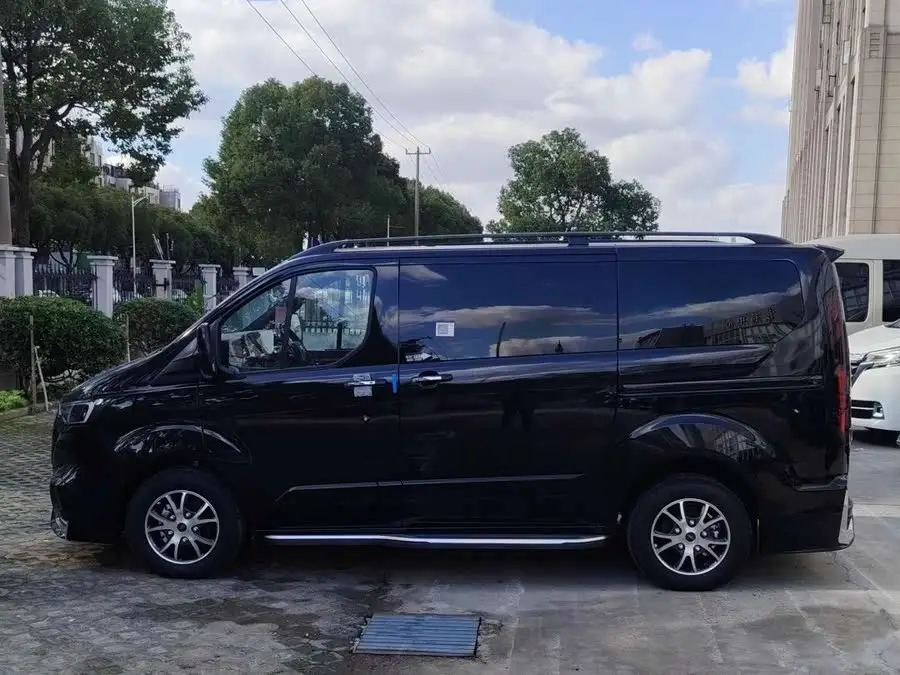 Tourneo 2024 2.0T Automatic Ultimate Plus