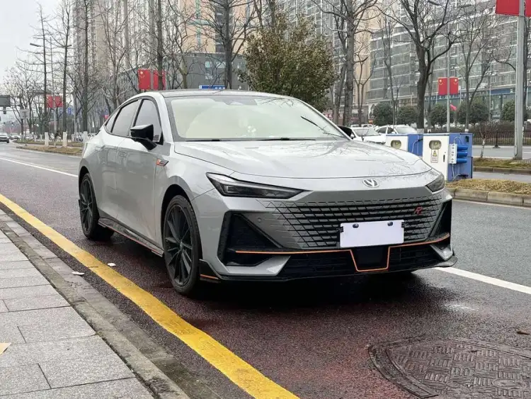 Changan UNI-V 2023 1.5T Sport Version