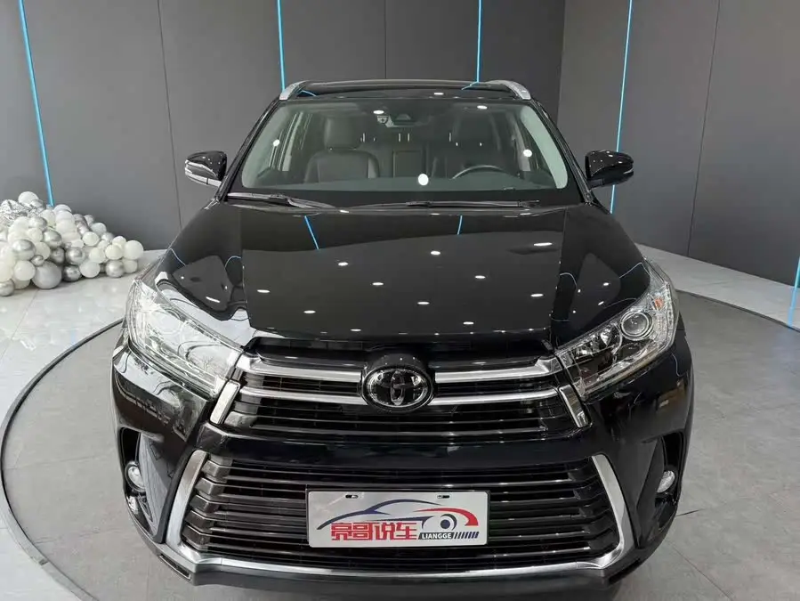 هايلاندر 2021 2.0T دفع رباعي نسخة متميزة 7 مقاعد