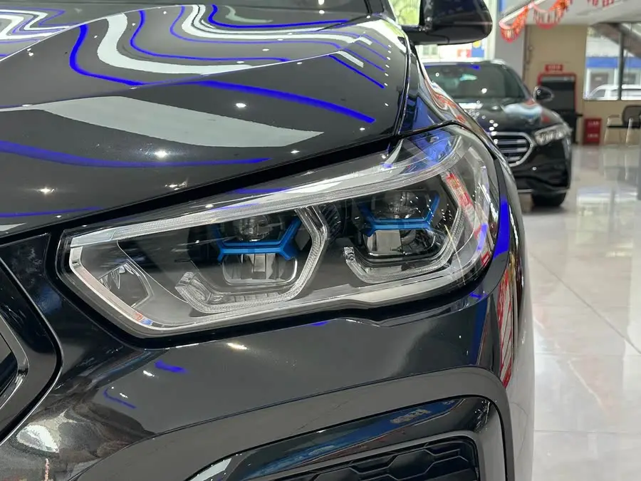 بي إم دبليو X6 2022 طراز تجديد II xDrive40i فئة الرفاهية حزمة M الرياضية