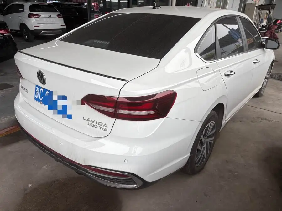 Lavida 2024 300TSI DSG Starry Edition