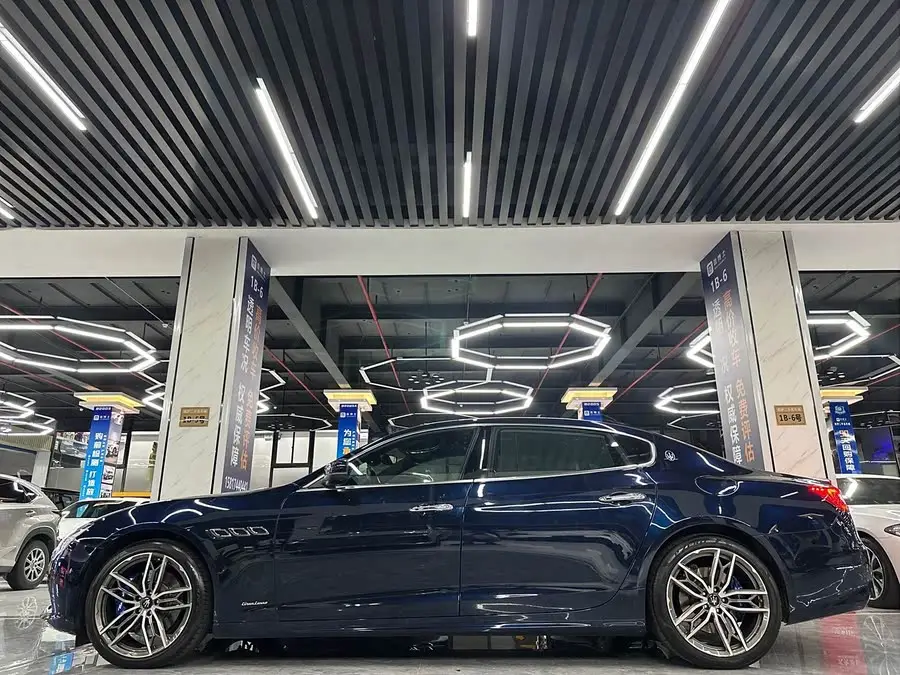 الرئيس 2019 3.0T النسخة الفاخرة الوطنية VI