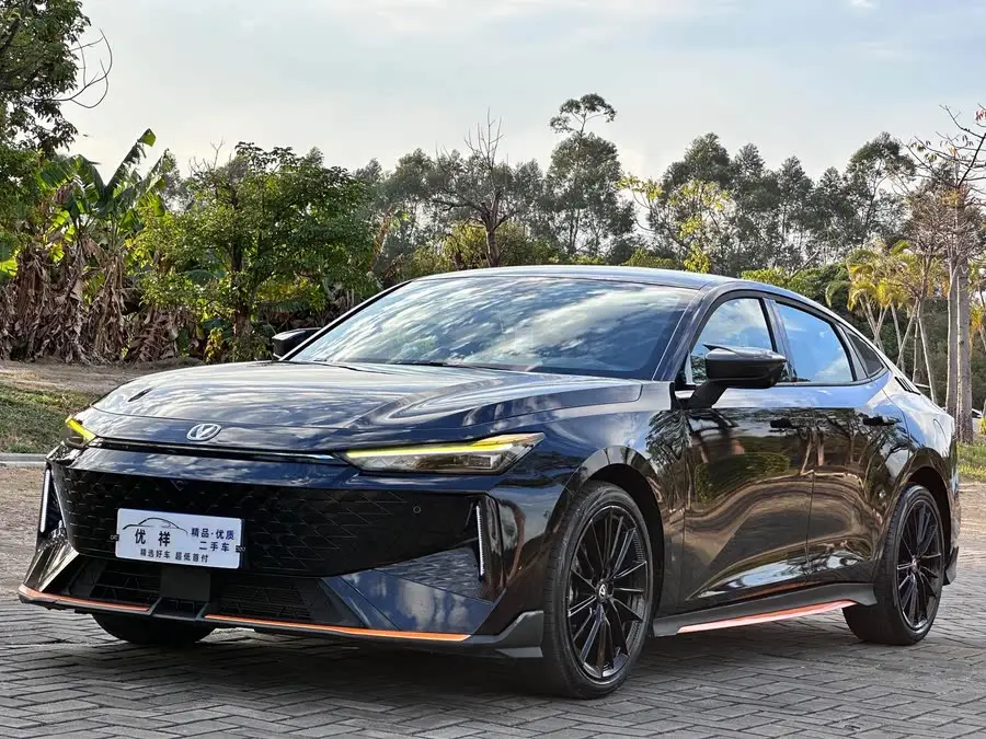 Changan UNI-V 2024 1.5T Premium Sport Version