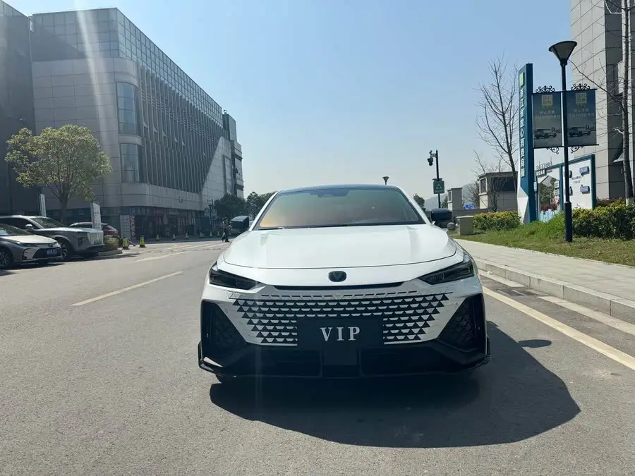 Changan UNI-V 2023 1.5T Sport Edition
