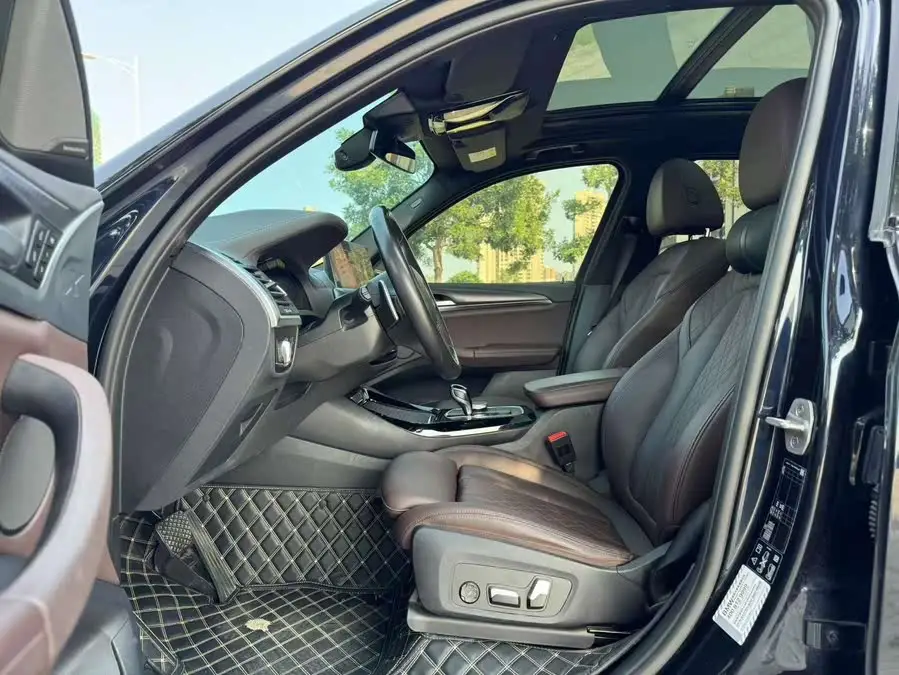 BMW X3 2022 xDrive30i Luxury M Night Package