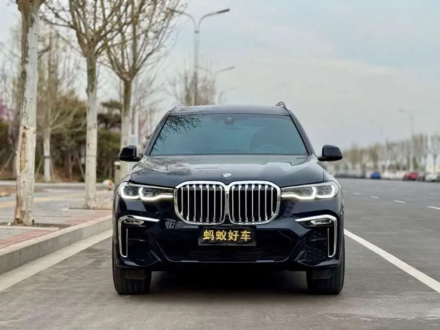 بي إم دبليو X7 2021 طراز مُعدل xDrive40i حزمة M الرياضية الحصرية