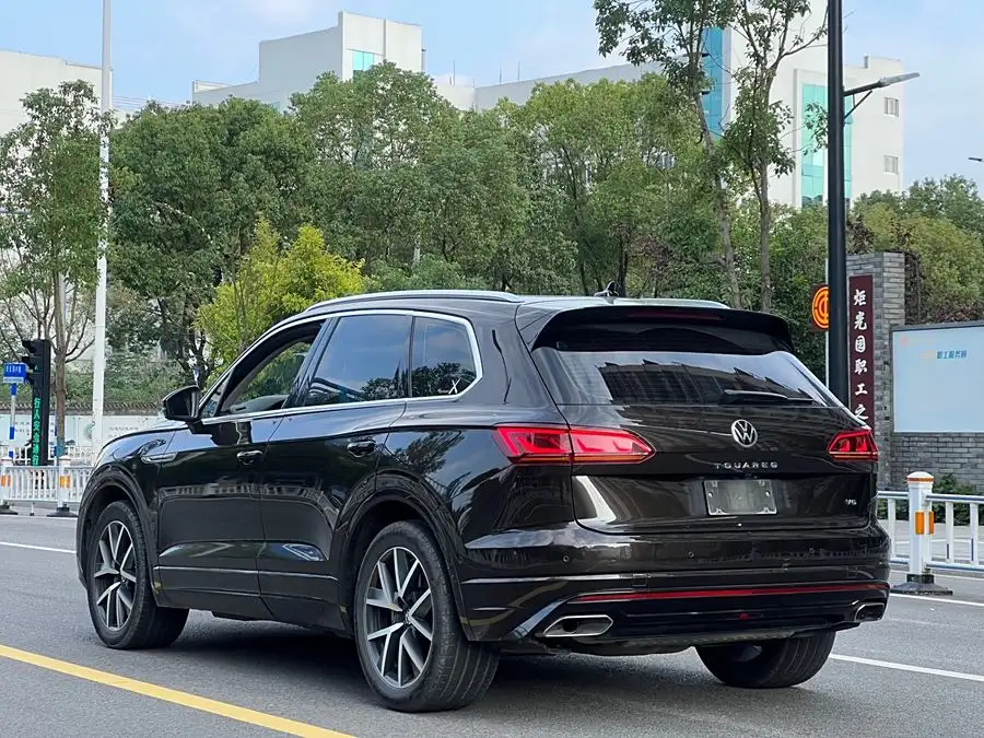 Touareg 2021 3.0 TSI R-Line Classic Sport Package