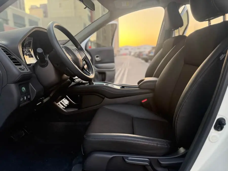 2020 Honda HR-V 1.5L CVT Pioneer Edition