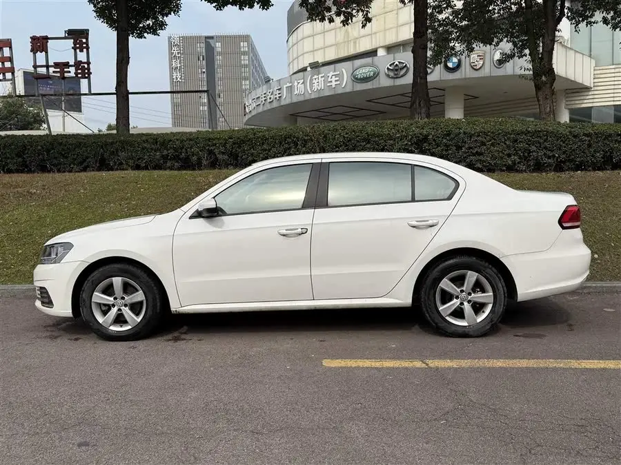 2019 فولوكس فاجن لافيدا تشي هوانغ 1.5 لتر أوتوماتيكي نسخة الموضة الوطنية السادسة