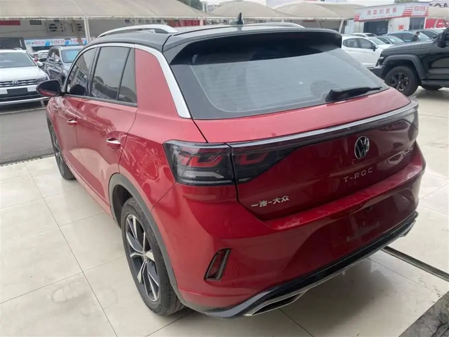 T-ROC 2023 طراز 300TSI DSG دفع ثنائي نسخة نجوم